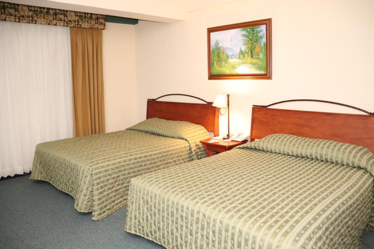 Hotel La Riviera De Atitlan Панахачел Екстериор снимка