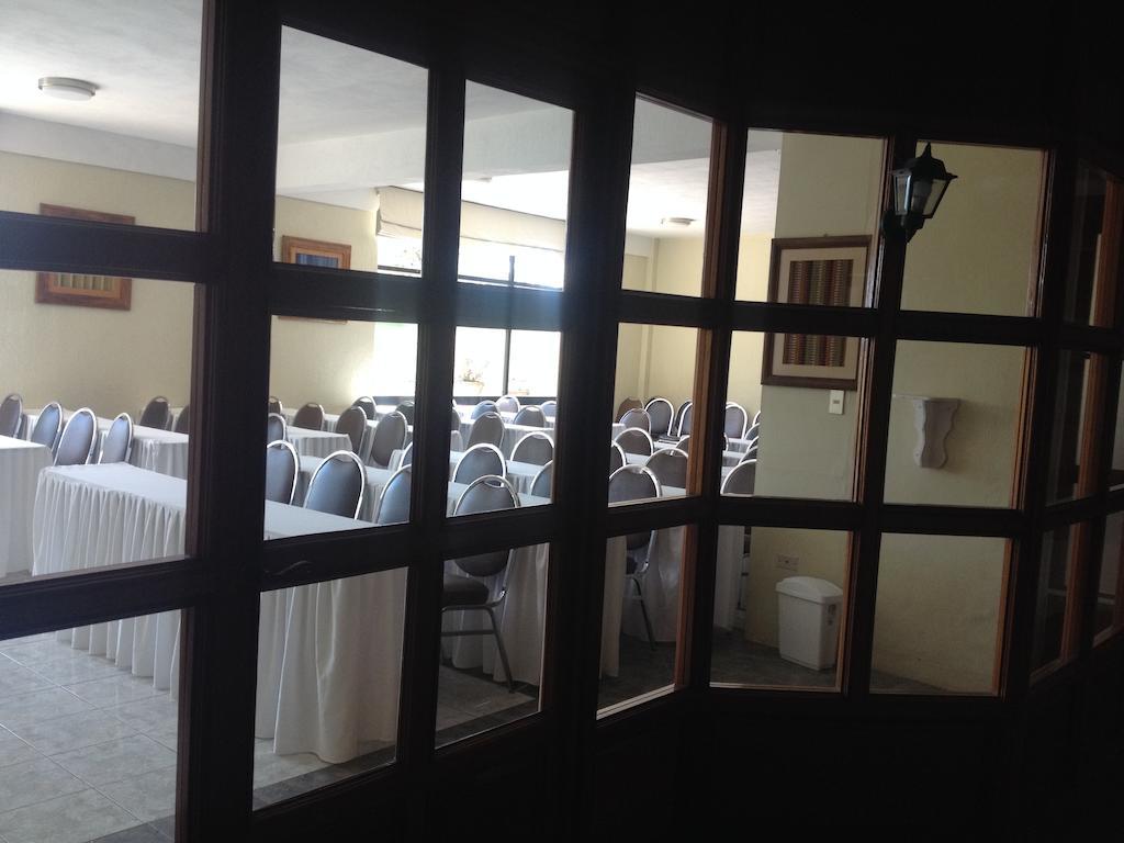 Hotel La Riviera De Atitlan Панахачел Екстериор снимка