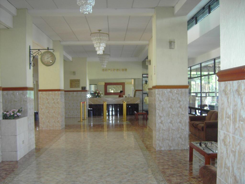 Hotel La Riviera De Atitlan Панахачел Екстериор снимка