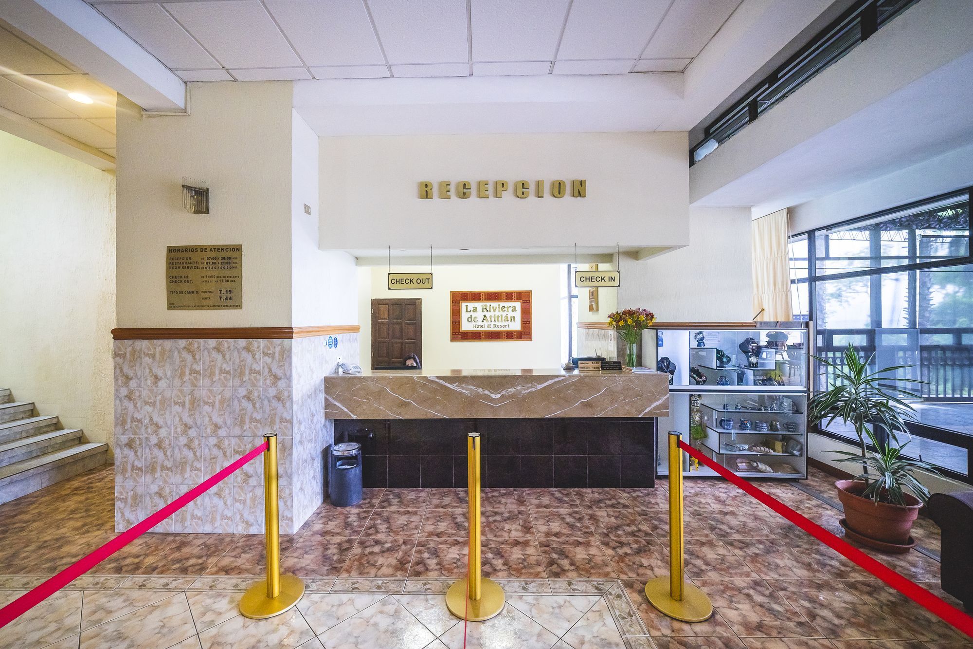 Hotel La Riviera De Atitlan Панахачел Екстериор снимка
